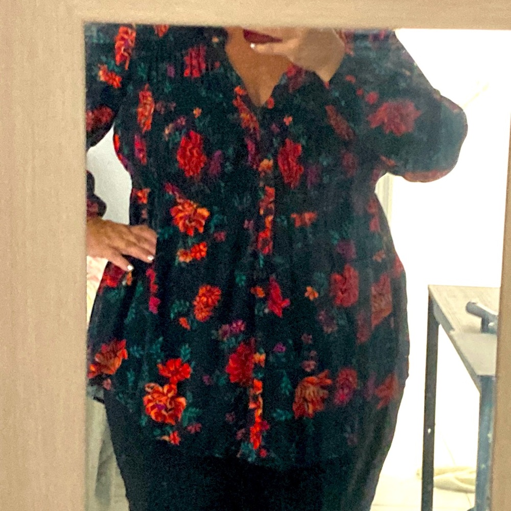 Torrid Long sleeve floral woven shirt